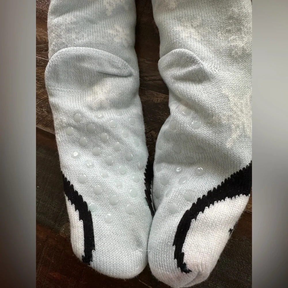 NWT Treehouse Penguin Sherpa Lined Shoe Size 5-10 Lounge Socks | SKU 1001